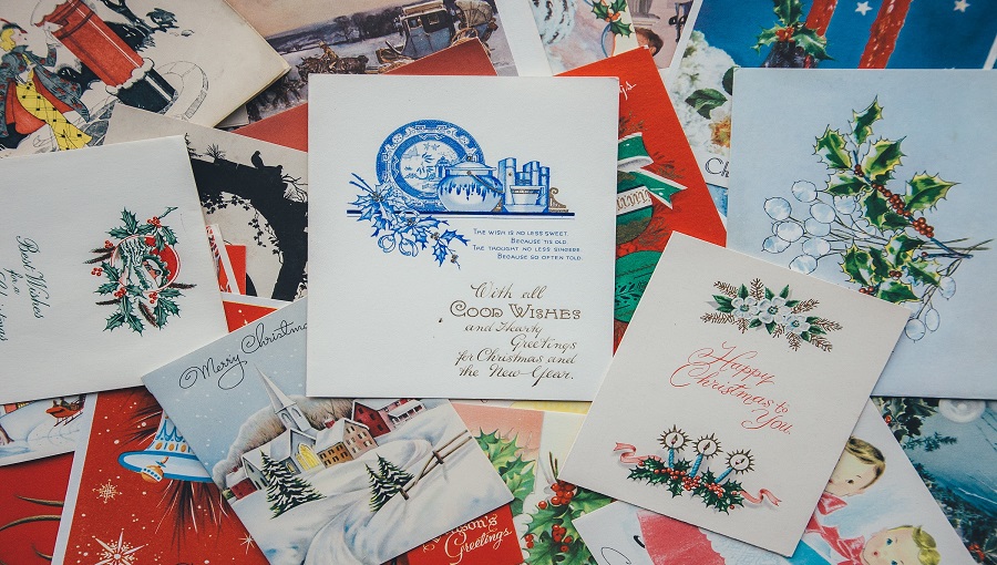 színes karácsonyi képeslapok