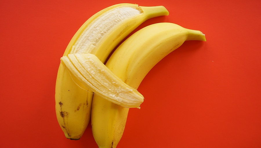 két banán ölelkezik