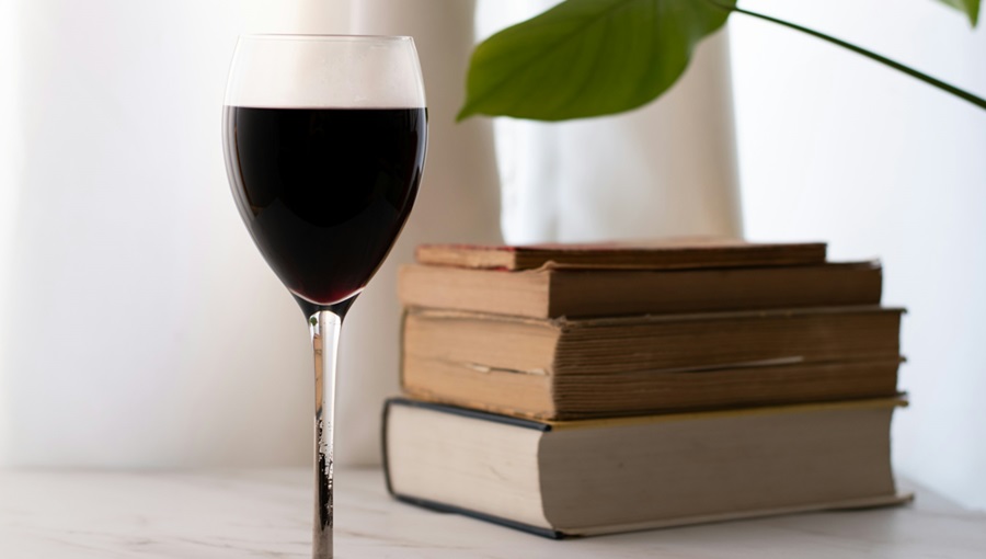 bor és könyv