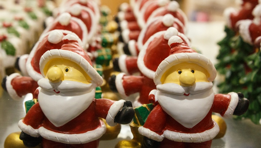 Szárszói Télapók – Futóbulival zárul az év a Dél-Balatonnál! játék csoki télapók