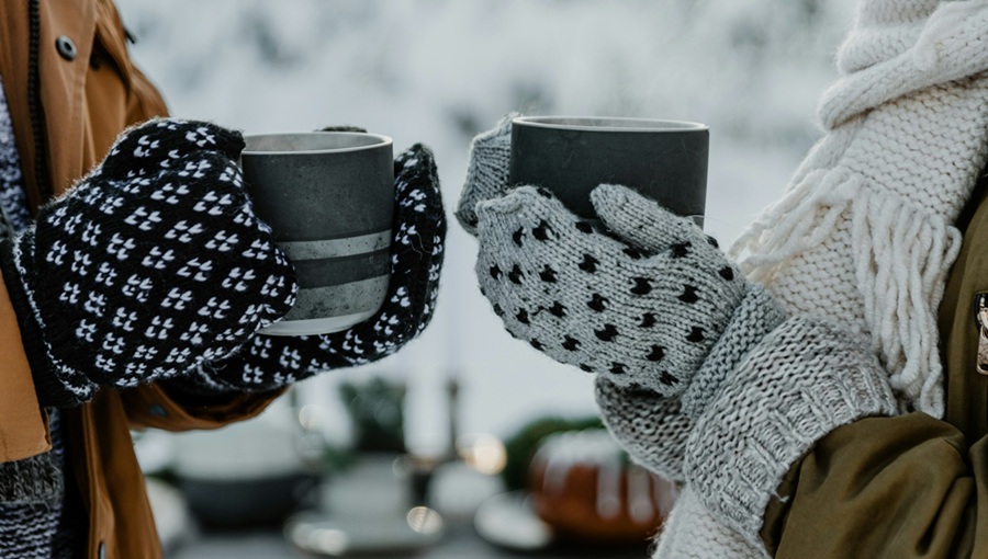 kesztyű koccint tél